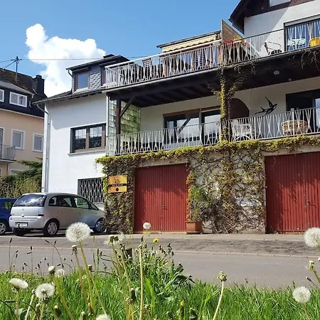 Ferienwohnung Casa Barzen - Stilvoll Urlauben an der Mosel Reil Exterior foto